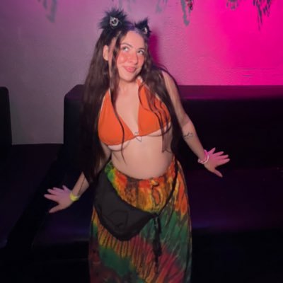 ā¢Hecate⢠singer/songwriter/host ā¢