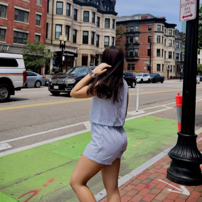 YvanaIsabelaa's profile picture. April 28🎂