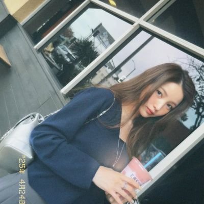 sowondayx's profile picture. NOT REAL #1995 ★ the ocean waves at her as she mumbled those lullabies from her delicate lips. Sowon