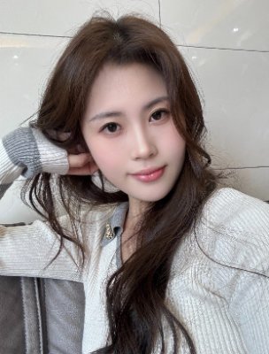 Likes: travelling, fishing, swimming and exploring cultures.