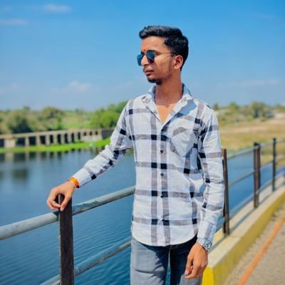 Dhanraj_Giri137's profile picture. #हिंदू 🚩
