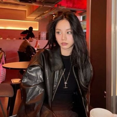 mormont ; a well mixed concoction for regrettable decisions and an almost surefire recipe for disaster. — ❛ 𝘮𝘺 𝘵𝘪𝘮𝘦 𝘪𝘴 𝒆𝒙𝒑𝒆𝒏𝒔𝒊𝒗𝒆.﹙