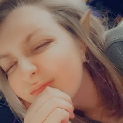 28. tired. new streamer. big @vyolettevt fan. @guildwars2 and @playpalia streamer ☀️