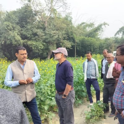 ॥किसान॥जनसुराजी॥प्रकृति की पूजा॥ मातृभूमि की सेवा॥खेती से नेतृत्व तक॥हर खेत बोलेगा, हर गाँव जागेगा — हरे और पीले विचारों से नया बिहार बनेगा॥जय बिहार॥🇮🇳🪴🍏🌽
