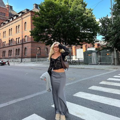 Love life and photography📹Good at challenging new things🍀Reading news🗞️Good at communication and discussion📣