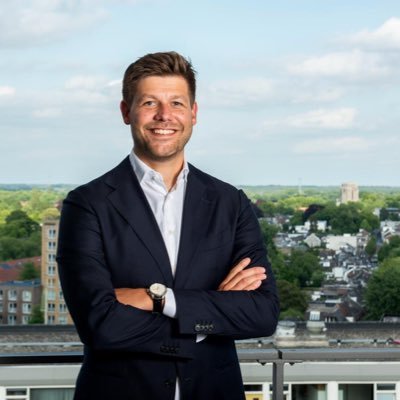 Fractievoorzitter Tilburgse VVD | 34 | NL Ronde Tafel 28 | Kruik | Crossfit | Willem II | Tweet op persoonlijke titel