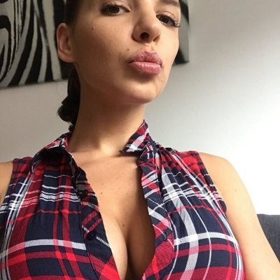 kate_naoht4's profile picture. A light-hearted flirt🍆🍑 joke👅 girl🥵🥵🥵💃