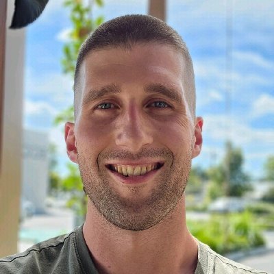 Building Logro, the first free workout tracker focused on accountability. Join the beta ➡️ https://t.co/ku73uwu1iz