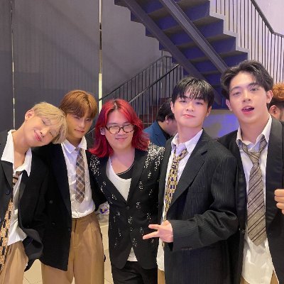 03’ 🇵🇭 | Multi KPOP/PPOP Stan { Enhypen 🧛 | Twice 🍭 | Aster ⭐️ | Ajaa 🧑🏫 | Genzix 🦁 | ALLIV 🏫 }