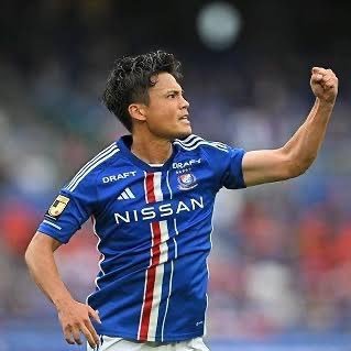 glassygeniusRR's profile picture. ロイスと宮市亮を推すマリサポ/#横浜Fマリノス/BVB/#eFootball2025 アプリ/最高Div1 レート1801 順位318,691 無言フォロー失礼してます。イーフト、サッカー垢フォロバほぼ💯他サポの方とも仲良くしたい！ 医学生してます🩺