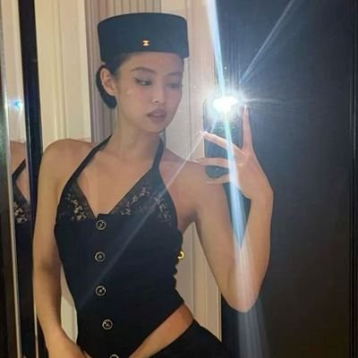 thisthatjenn's profile picture. blink since 2021🩷
jnk n1 supporter💫