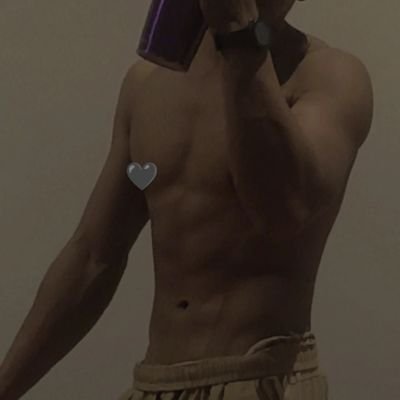 suriwong251025's profile picture. อายุ23งับ  จะนัดทัก IG👇