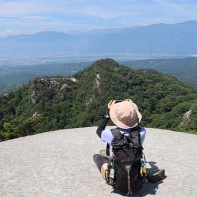 shumatuhayama's profile picture. 週末は山へ⛰️