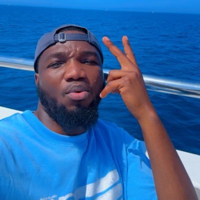 Business Analyst 🧑🏾💻|Luxury | Benz | Unpredictable| Politics | Ideas| Aspiring Billionaire | ChelseaFc💙 | 30BG | Insights | Swimming | Alumnus @wlv_uni