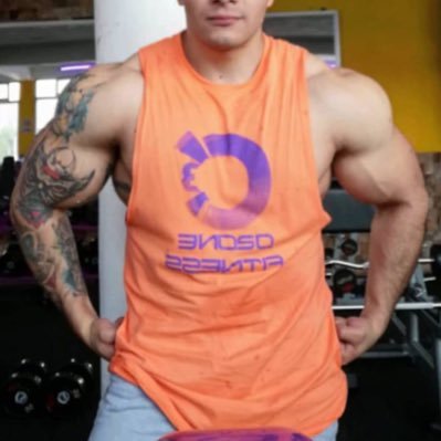 Just look and shut up. Admiramos los cuerpos masculinos