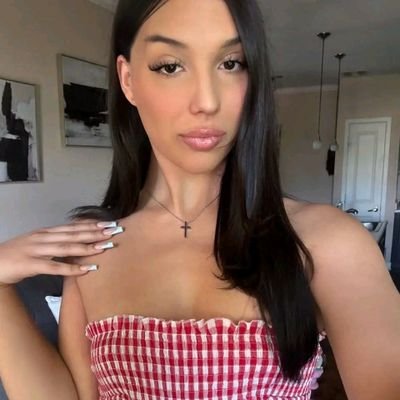 Hail the queen👸~Just a smalltown girl🏳️⚧️~ | do all kind CUSTOM CONTENT REQUEST, SEXTING & FACETIME. Only dm for this😊