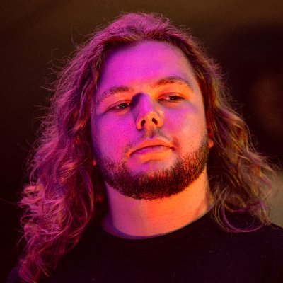 Augustin_SSB's profile picture. Joueur de Super Smash Bros Ultimate pour le @RetropenBar . Main roi DaDiDou. Photo de profil par : @PyjaSSB