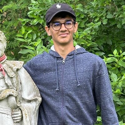 itsthemeg's profile picture. Vibe code video games with Rosie🌹; creating a meme software👀, obsessing over Crypto × AI Agents🔗, 3+ SaaS launched, shipping more⛴️
