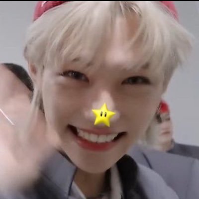 Starsverse_'s profile picture. comic & music lover | I change the “theme” every week sorry 😋 | moots? 😼 (I’m bored someone yap to me pls)