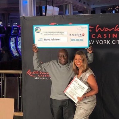 I’m Dave Johnson Powerball lottery winner of $298million.im giving out $30,000 to my first 1000 followers on Twitter. God bless America 🇺🇸