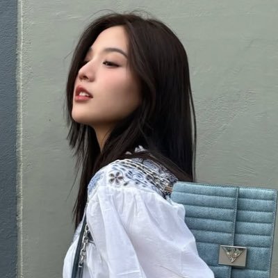 sunflower🛵 Profile