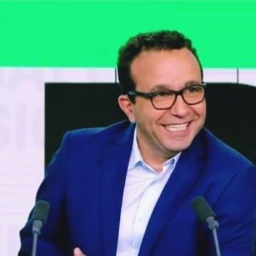 Journaliste
صحفي ...
باذاعة الشرق باريس
Radio Orient Paris
محلل رياضي
رئيس تحرير الرياضة سابقا في إذاعة موزاييك اف ام