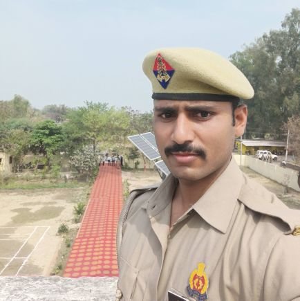 AjayYad25820261's profile picture. मैं पुलिस में हु, पर पुलिस मेरे अंदर नहीं।
