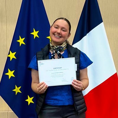 Française d'origine Berbère. Littérature, philosophie , géopolitique, infos, cultures 🌎 Langues : 🇫🇷🇬🇧🇨🇳🇮🇹🇵🇹