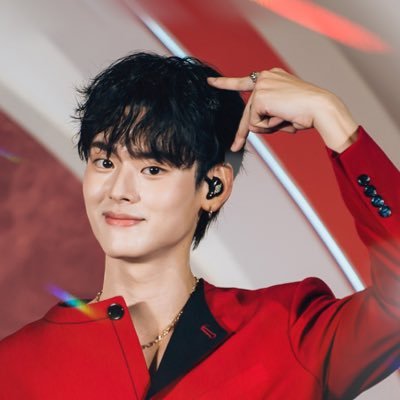 yaaaamstranger's profile picture. 