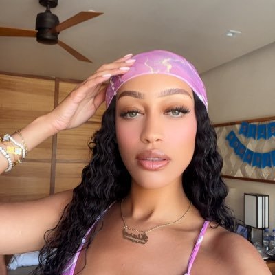 kivrvv's profile picture. 