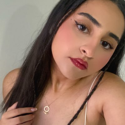 Aylinmvz's profile picture. انسانی حاوی مشکلات عجیب