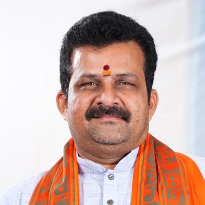 State Vice President - @BJP4Andhra
क्या आप विश्व शांति, शांतिपूर्ण जीवन, पर्यावरण संरक्षण चाहते हैं ? भारतीय संस्कृति और परंपराओं का पालन करें।
