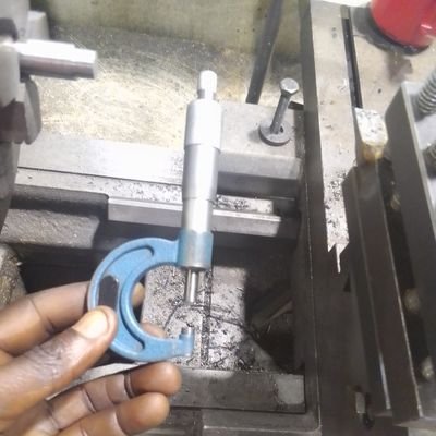 TomiwaTomm30060's profile picture. I'm a machinist that my job