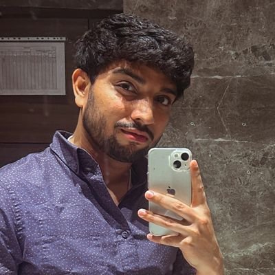 PiyushTripath_i's profile picture. Software Devloper @Collegedunia