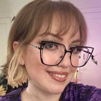 CASSIEisGRAPHIC's profile picture. silly little creature. 👹🌻