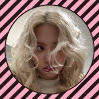 𝓥 (@foxyblink) 's Twitter Profile