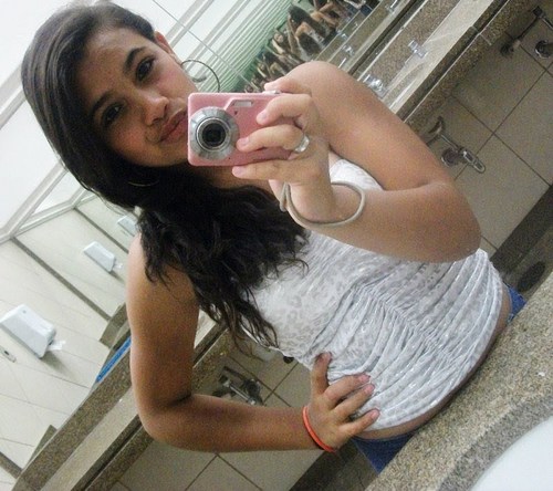 Thauaany__'s profile picture. 