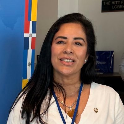 productora de café orgánico 4a generación 100% chiapaneco , lic en mercadotecnia ………. presidenta de la rama 75 agroindustrial de Canacintra nacional .