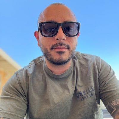 Let’s talk sports. Anaheim Angels, Packers, Manchester United, LAFC, USMNT, El Tri, Lakers. Espresso technician, I’ll drink all the damn coffee.