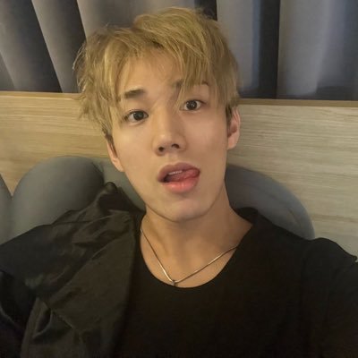 mjdwxyne's profile picture. bored