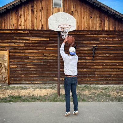 LGJ3630's profile picture. 