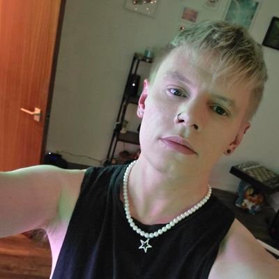 I like to believe I mostly talk about video games but, really, I just tweet whatever shite pops into my head at the time. He/Him 🏳️🌈