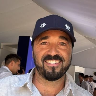 Ingeniero Agrónomo.. para el gringo amigo!! Ex-alumno EAS Ferré, del Más Grande!!.. Escorpiano..