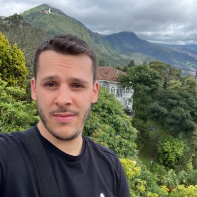 Democratizing Foreign Policy @quincyinst. MA Candidate @GeorgetownCLAS. Policy Advisor @AllianceForCuba. Words: @guardian @rstatecraft @jacobin @bellybeastcuba