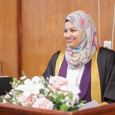 معلمه لغه انجليزيه أونلاين تأسيس ومتابعه جميع المناهج و جميع المراحل والاكسنت ممتازه ويوجد كورسات محادثه وجرامر وحاصله على ماجستير للتواصل واتس 00201229144341
