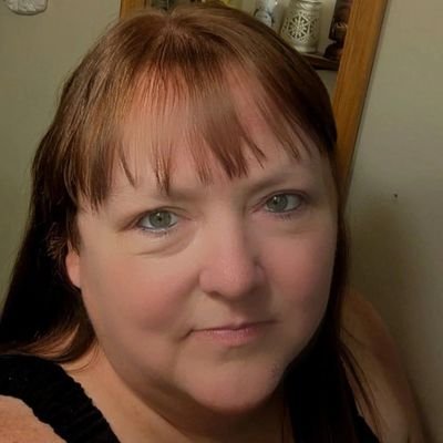 49 yrs old, mom to 1 teen daughter, 7 fur babys, love horror movies, Walking Dead, Care Bears, 80ies Music, road trips, and more.