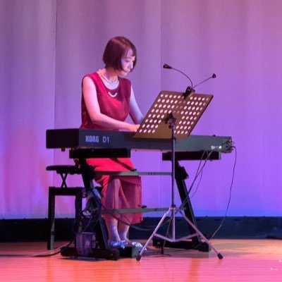 彩星と書いて「あやほ」✨オリジナル曲、カバー曲をステージでピアノ弾き語り🎹🎤 ポケモンが好き!壁紙はポケマスEX フォトメーカーで作成した画像。 怪しいアカウントとフォロー後のDM、無許可によるグループDM招待はNG🙅♀️DM返信は関係者と内容次第。