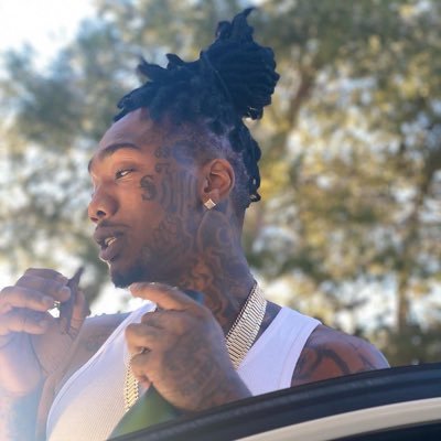 NfkantGkMurda60's profile picture. #LilFeeFrm60Son #IShootLikeMyPopsTheySay Ask Around Bkout Me I Terrorize Nifgkas & Get Blamed For Shootings Dhkz 6️⃣💯LLDSTREET🍀 LLSHKADYBKLUE4 LLBKANG🕉️