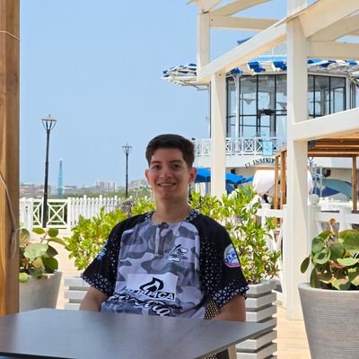 JulianMenzVasq's profile picture. 