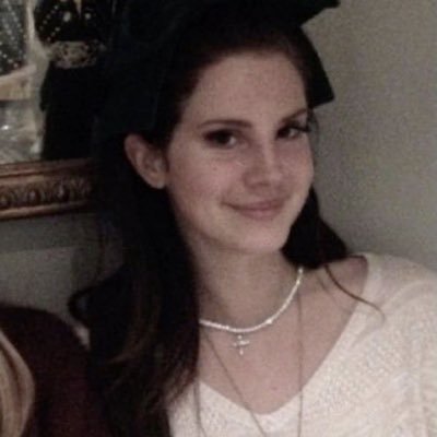 accioveelas's profile picture. ⋆.ೃ࿔*:･ hopelessly devoted to lou 🪽